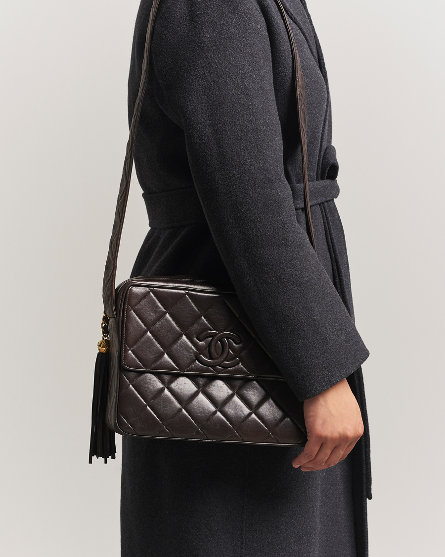 Homme | Chanel Pre-Owned Tassel Flap Shoulder Bag Black Lambskin | Chanel Pre-Owned | Tassel Flap Shoulder Bag Black Lambskin