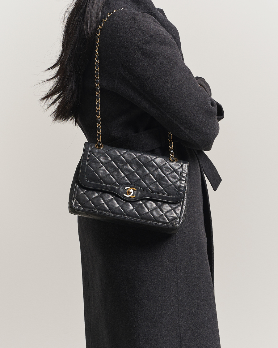 Homme | Chanel Pre-Owned Classic Medium Double Flap Bag Black | Chanel Pre-Owned | Classic Medium Double Flap Bag Black