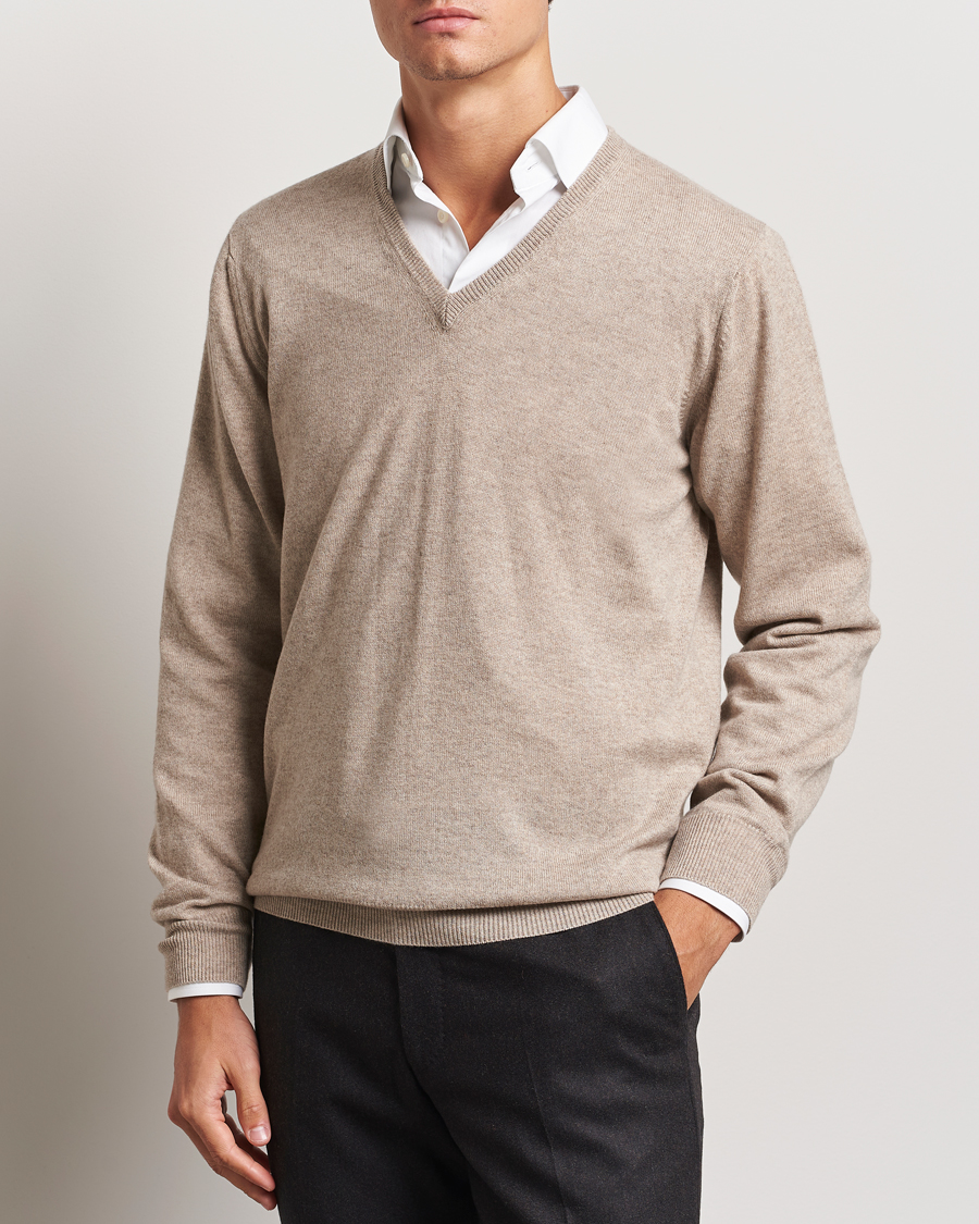 Homme |  | Piacenza Cashmere | Cashmere V Neck Sweater Beige