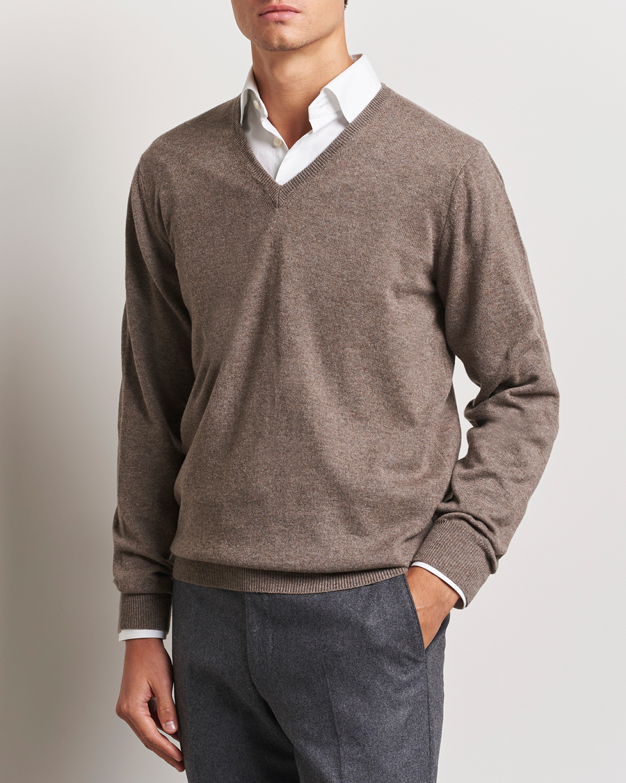 Homme |  | Piacenza Cashmere | Cashmere V Neck Sweater Brown