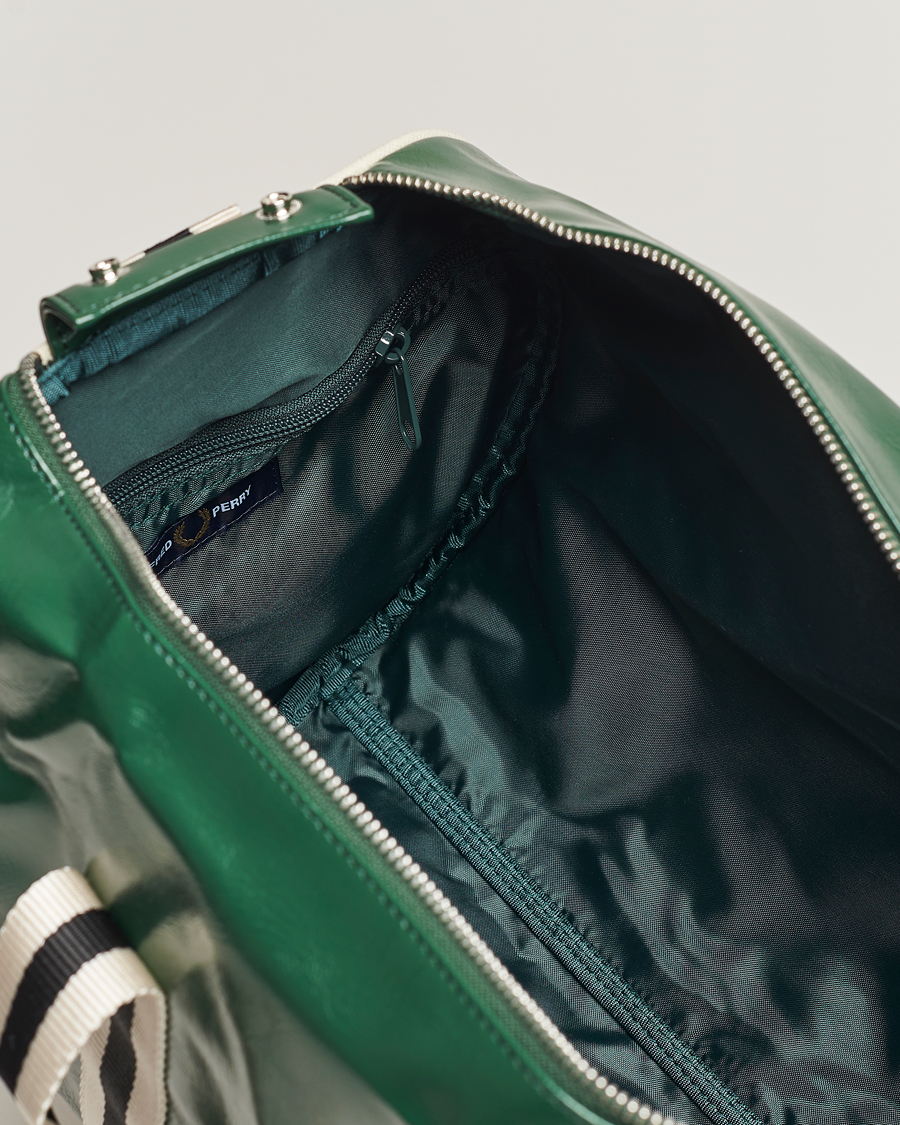 Homme | Fred Perry Classic Barrel Bag Tartan Green | Fred Perry | Classic Barrel Bag Tartan Green