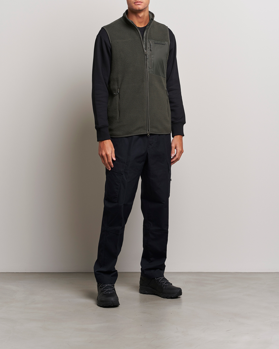 Homme | Gilets | Peak Performance | Pile Vest Olive Extreme