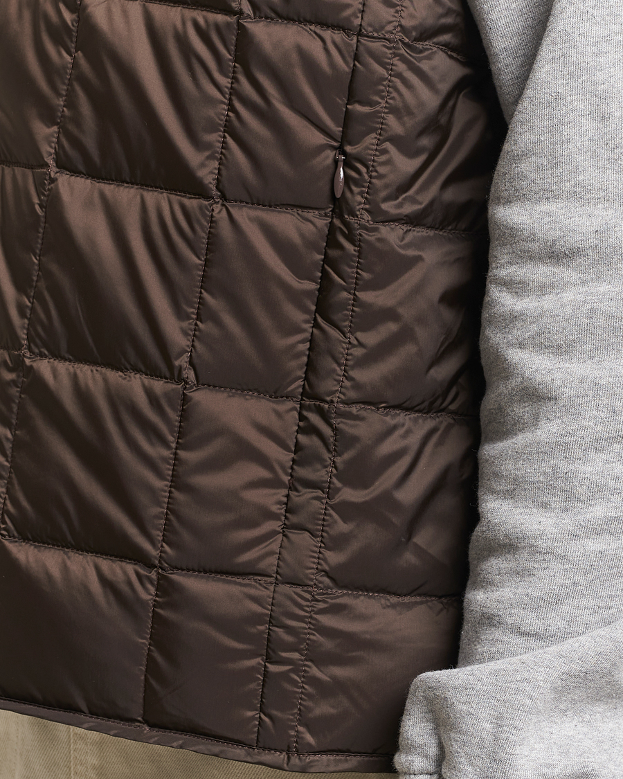 Homme | Manteaux Et Vestes | TAION | V-Neck Lightweight Down Vest Dark Choco