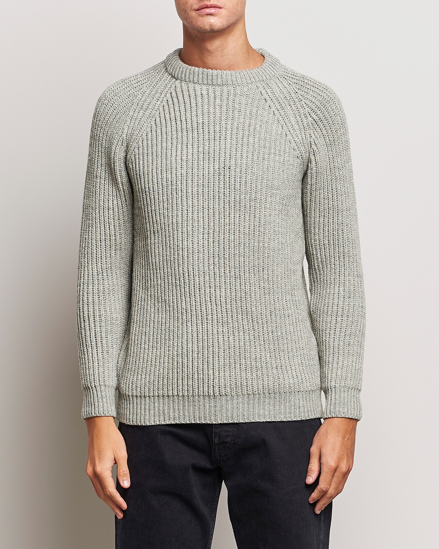 Homme |  | Gloverall | Fisherman Rib Chunky Wool Crew Light Grey