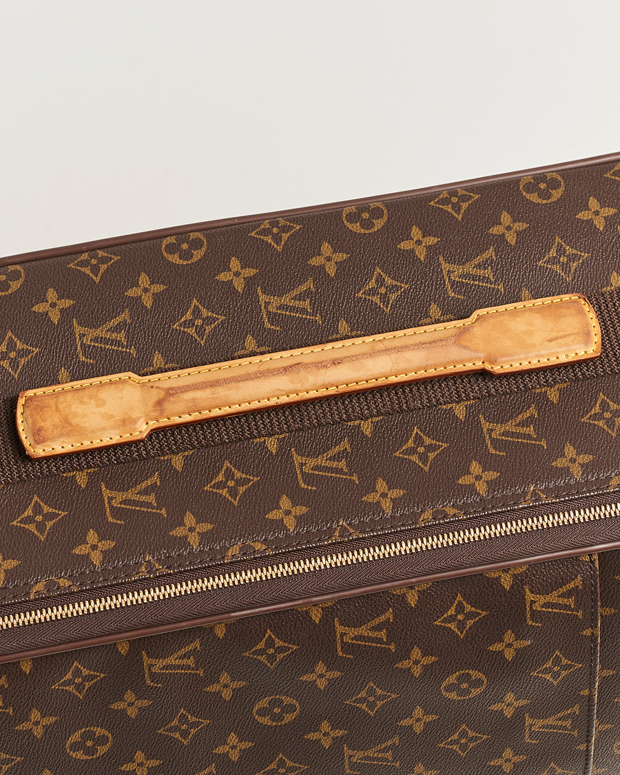 Louis Vuitton Porte-Documents Voyage makes a return sans monogram