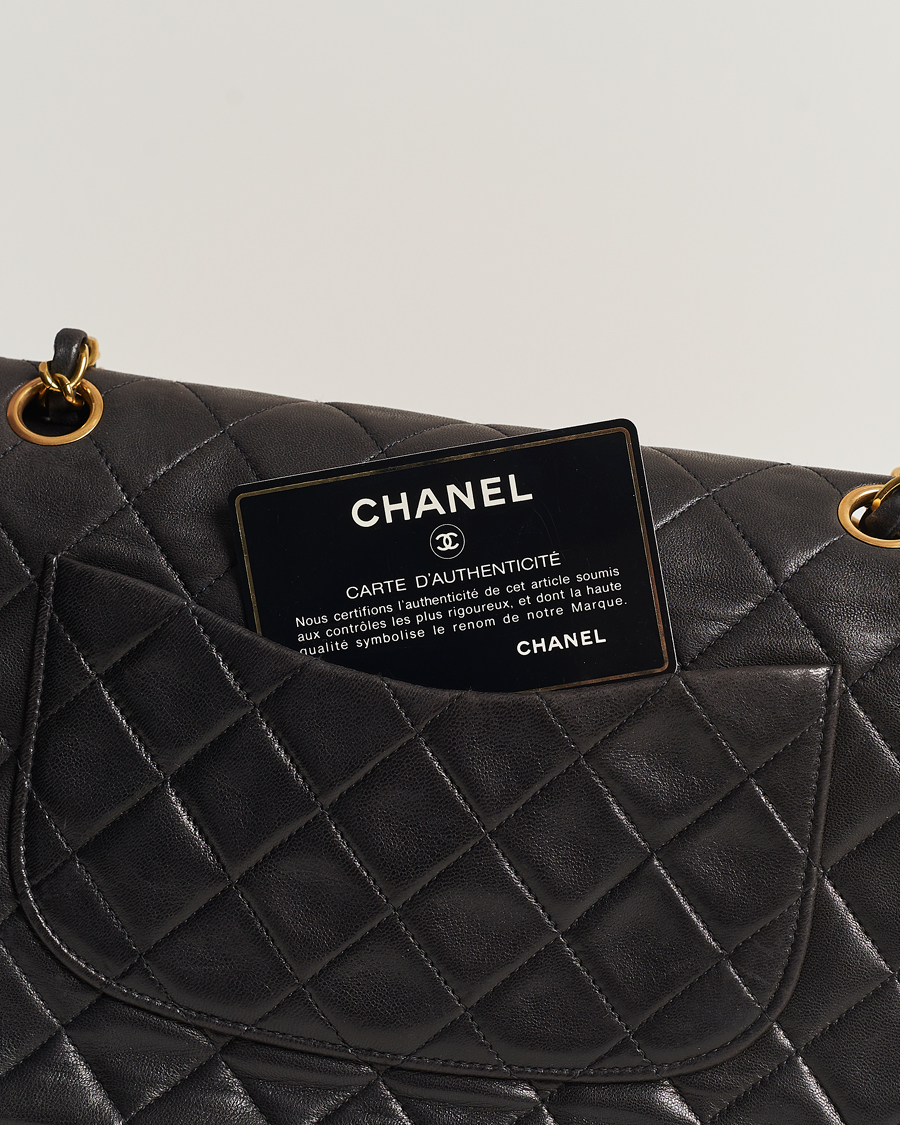 Homme | Chanel Pre-Owned Classic Medium Flap Bag Calf Leather Black | Chanel Pre-Owned | Classic Medium Flap Bag Calf Leather Black