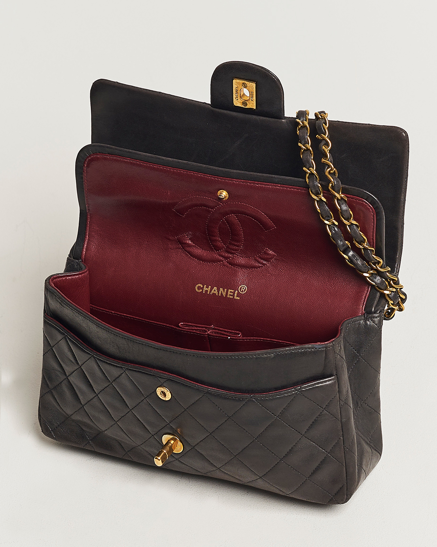 Homme | Chanel Pre-Owned Classic Medium Flap Bag Calf Leather Black | Chanel Pre-Owned | Classic Medium Flap Bag Calf Leather Black