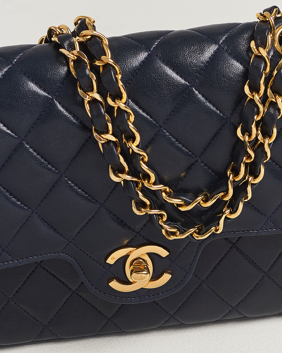 Homme | Chanel Pre-Owned Small Classic Flap Bag Navy | Chanel Pre-Owned | Small Classic Flap Bag Navy