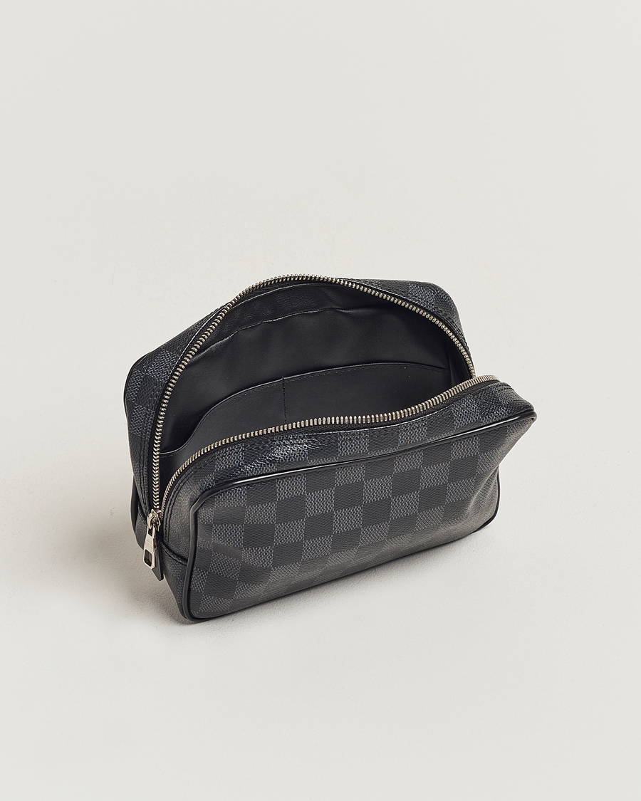 Homme | Louis Vuitton Pre-Owned Toilet Pouch PM Damier Graphite | Louis Vuitton Pre-Owned | Toilet Pouch PM Damier Graphite