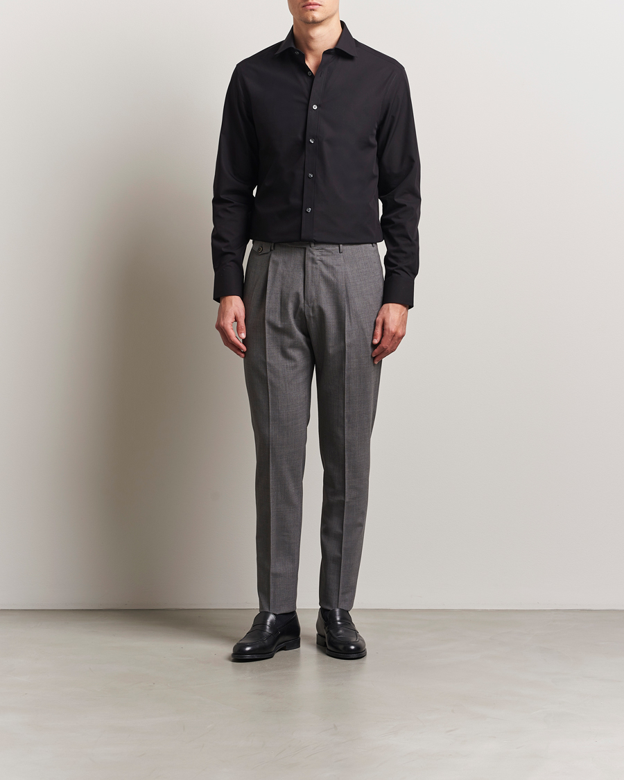 Homme | Chemises | Charles Tyrwhitt | Slim Fit Non Iron Poplin Cut Away Shirt Black