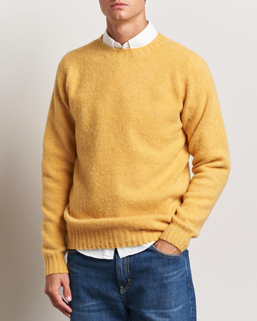 Homme |  | Harley Of Scotland | Brushed Supersoft Lambswool Crewneck Marzipan