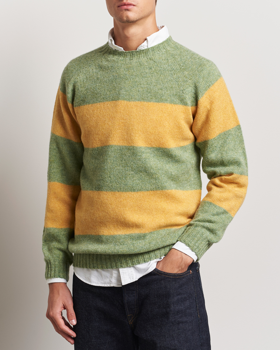 Homme |  | Harley Of Scotland | Block Stripe Lambswool Crewneck Yellow/Green