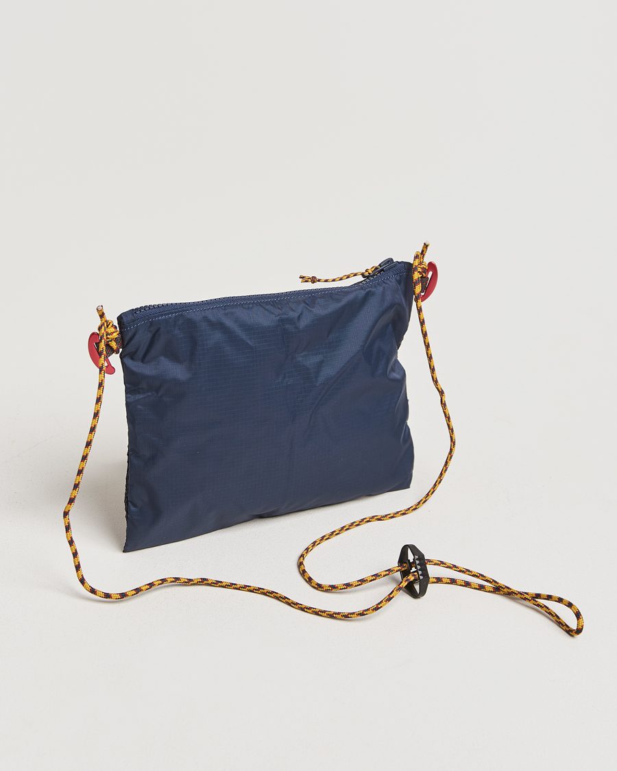 Homme |  | Klättermusen | Algir Accessory Bag Medium Indigo Blue