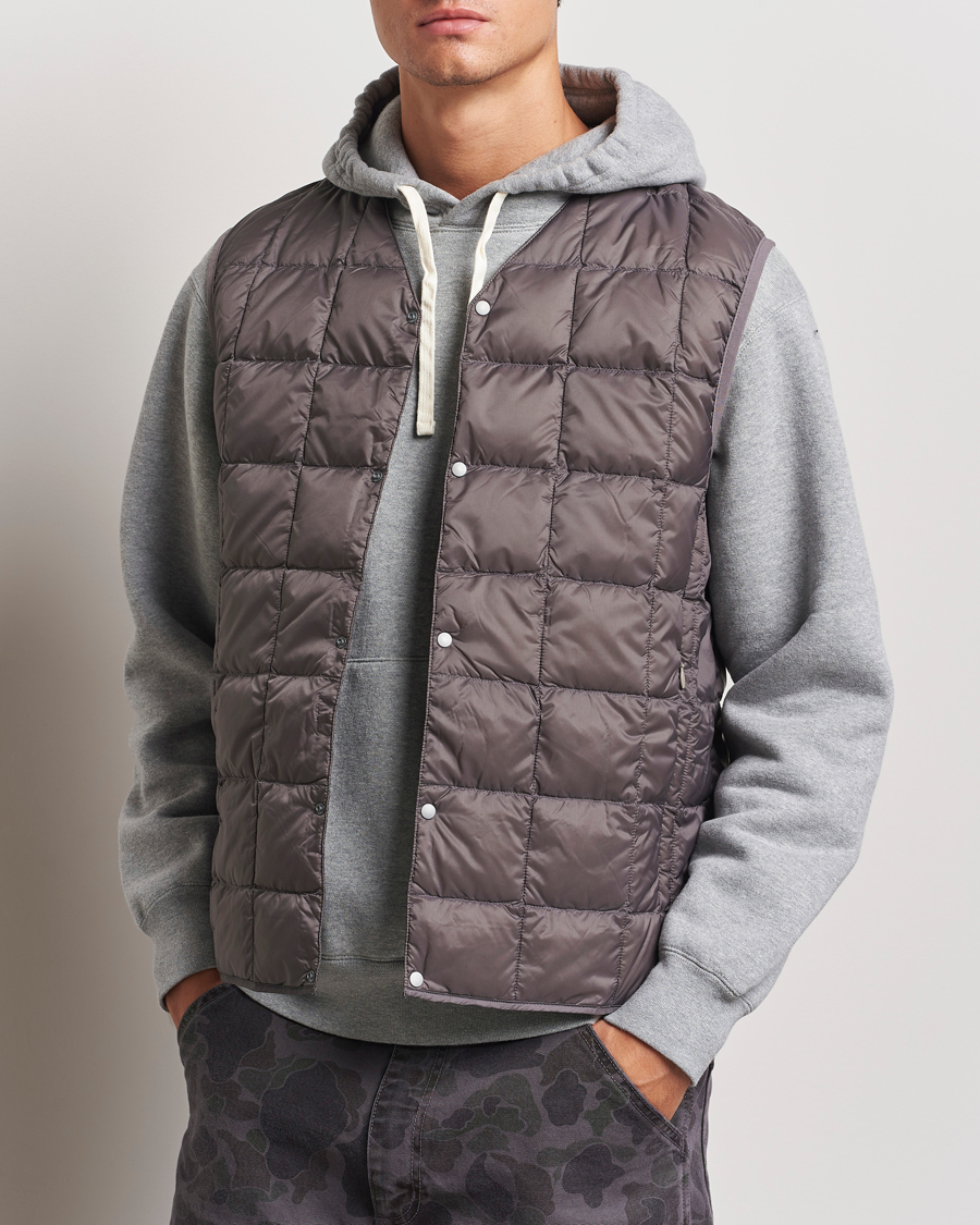 Homme | Vestes D'Automne | TAION | V-Neck Lightweight Down Vest Gray