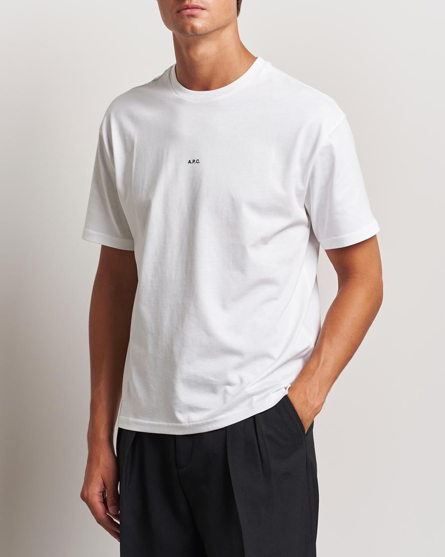 Homme | Nouveautés | A.P.C. | Boxy Micro Center Logo T-Shirt White