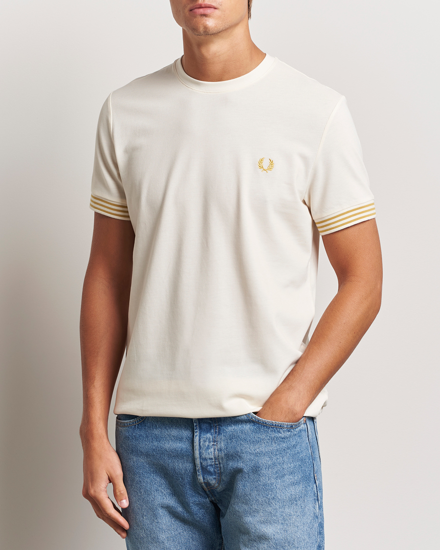 Homme |  | Fred Perry | Striped Cuff Crew Neck T-Shirt Ecru