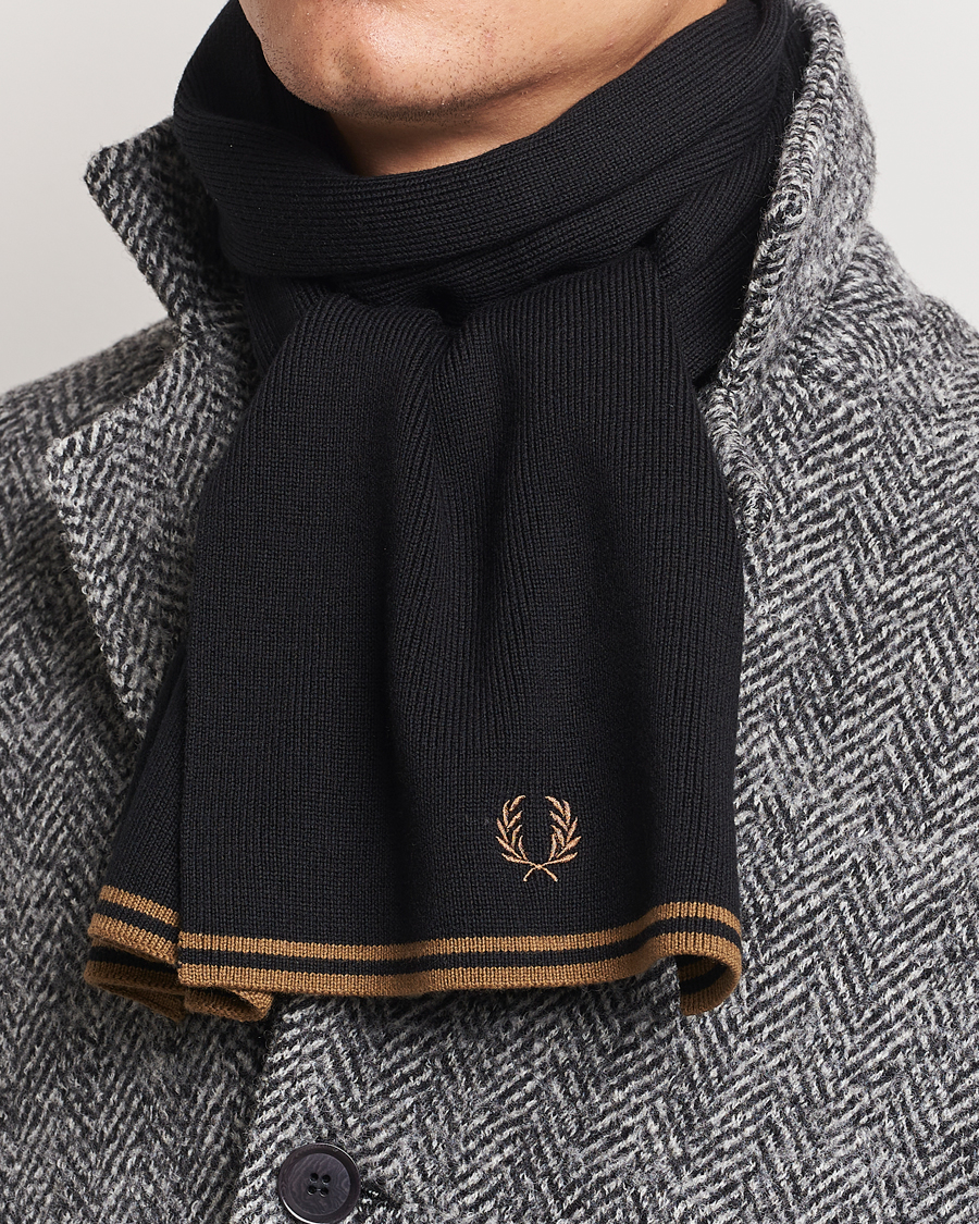 Homme |  | Fred Perry | Twin Tipped Merino Wool Scarf Black