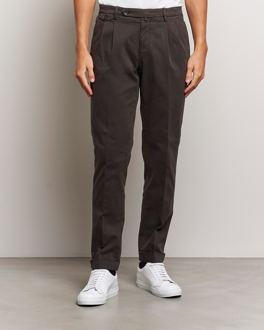 Homme |  | Briglia 1949 | Easy Fit Pleated Cotton Stretch Chino Dark Brown