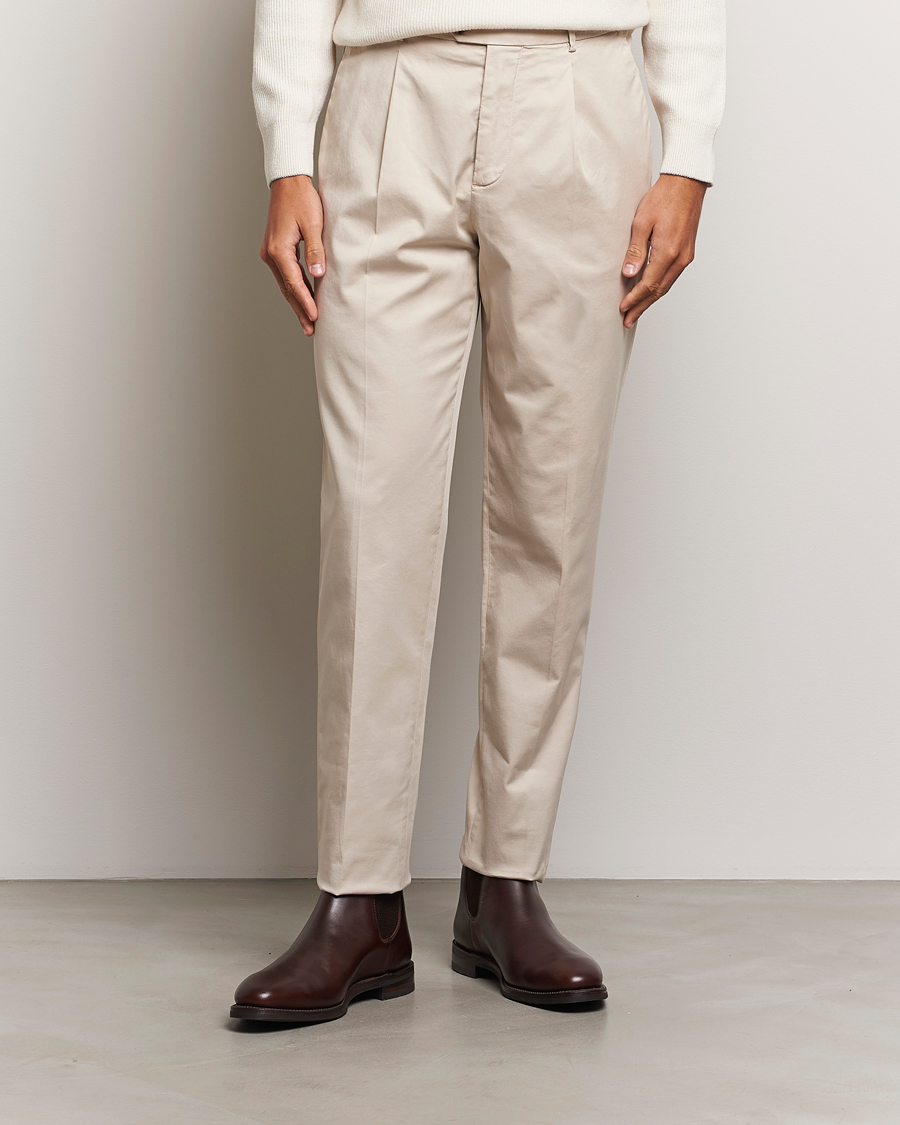 Homme |  | Brunello Cucinelli | Slim Fit Pleated Trousers Light Beige