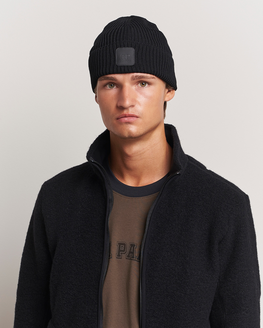 Homme |  | C.P. Company | Metropolis Knitted Logo Beanie Black