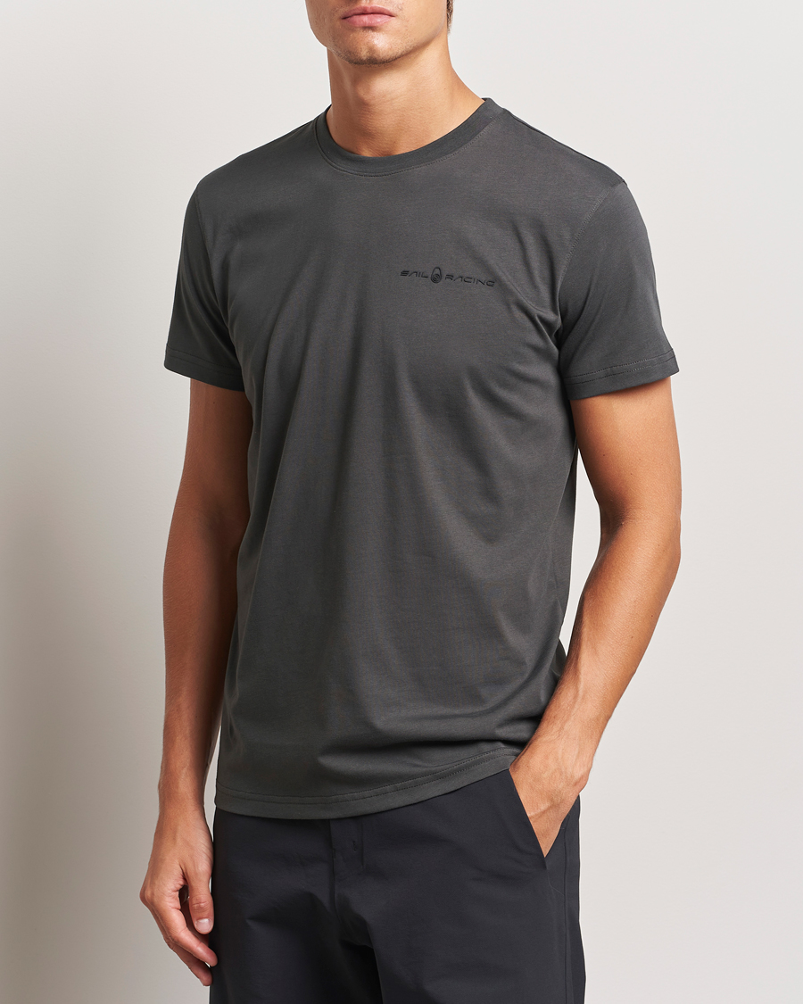 Homme |  | Sail Racing | Bowman Crew Neck T-Shirt Asphalt