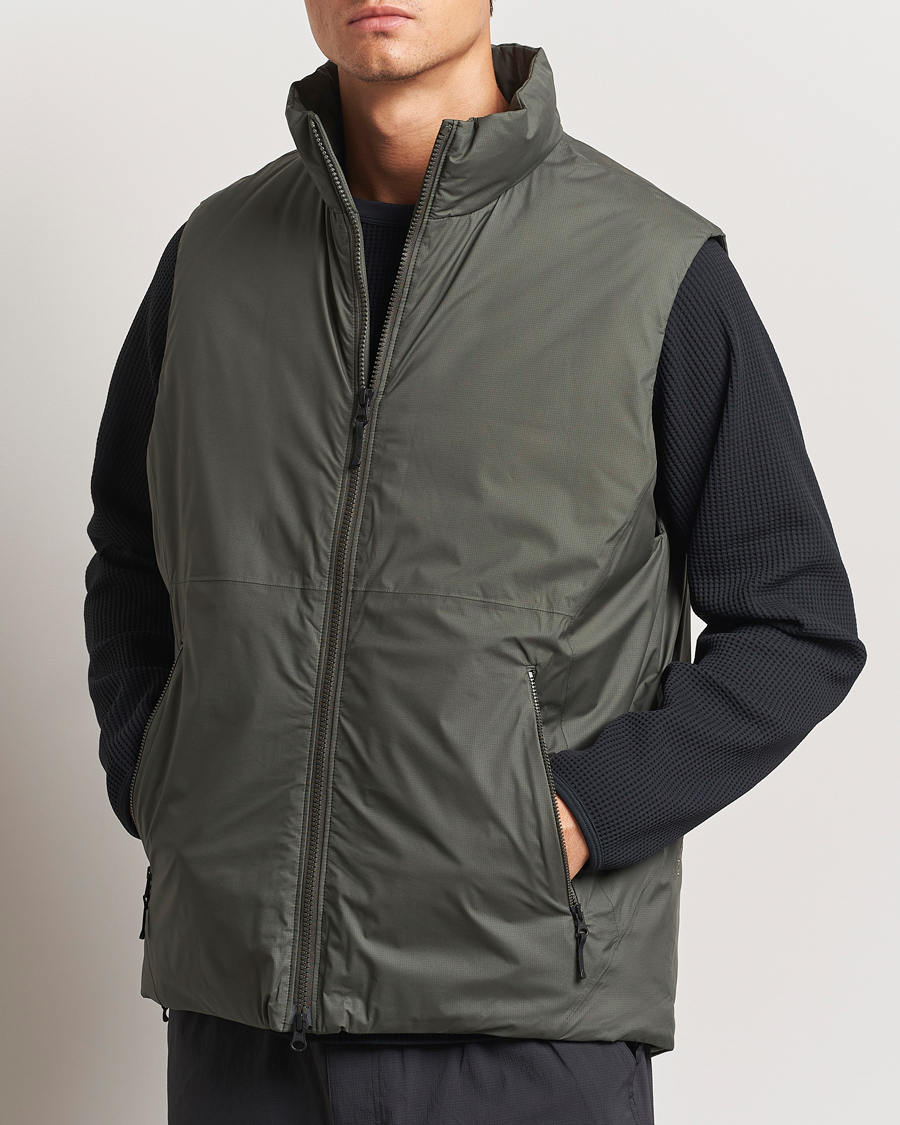 Homme | Goldwin | Goldwin | GORE-TEX Windstopper Puffy Vest Dark Olive