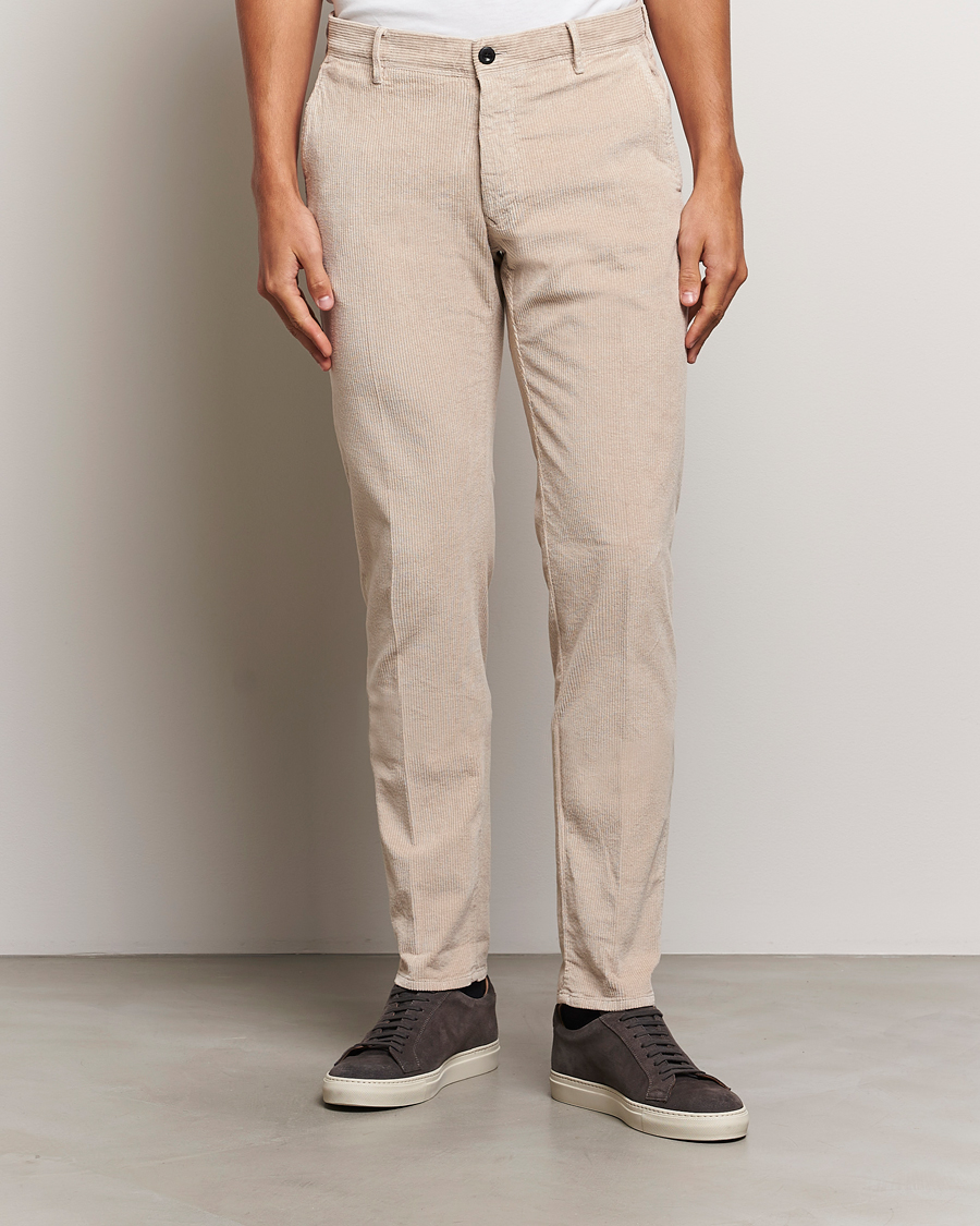 Homme | Pantalons En Velours Côtelé | Incotex | Slim Fit Leisure Cord Slacks Light Beige