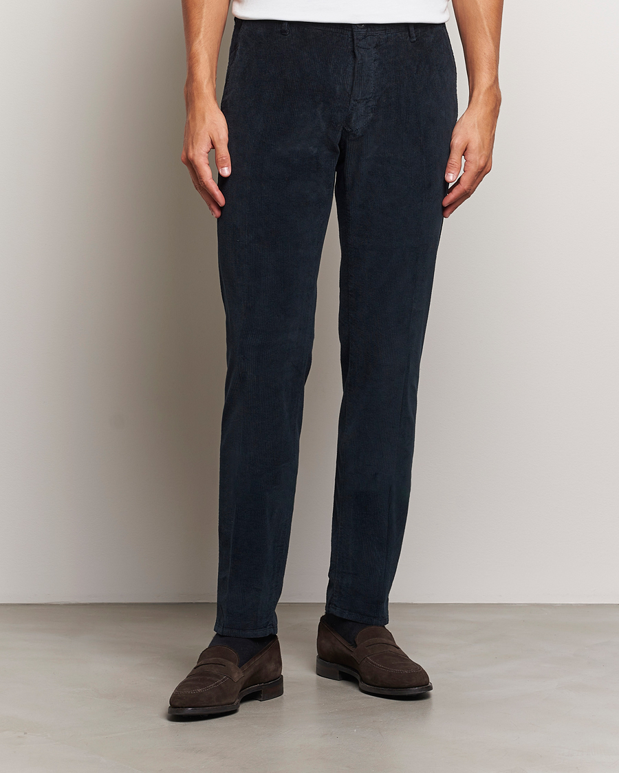 Homme | Pantalons En Velours Côtelé | Incotex | Slim Fit Leisure Cord Slacks Navy