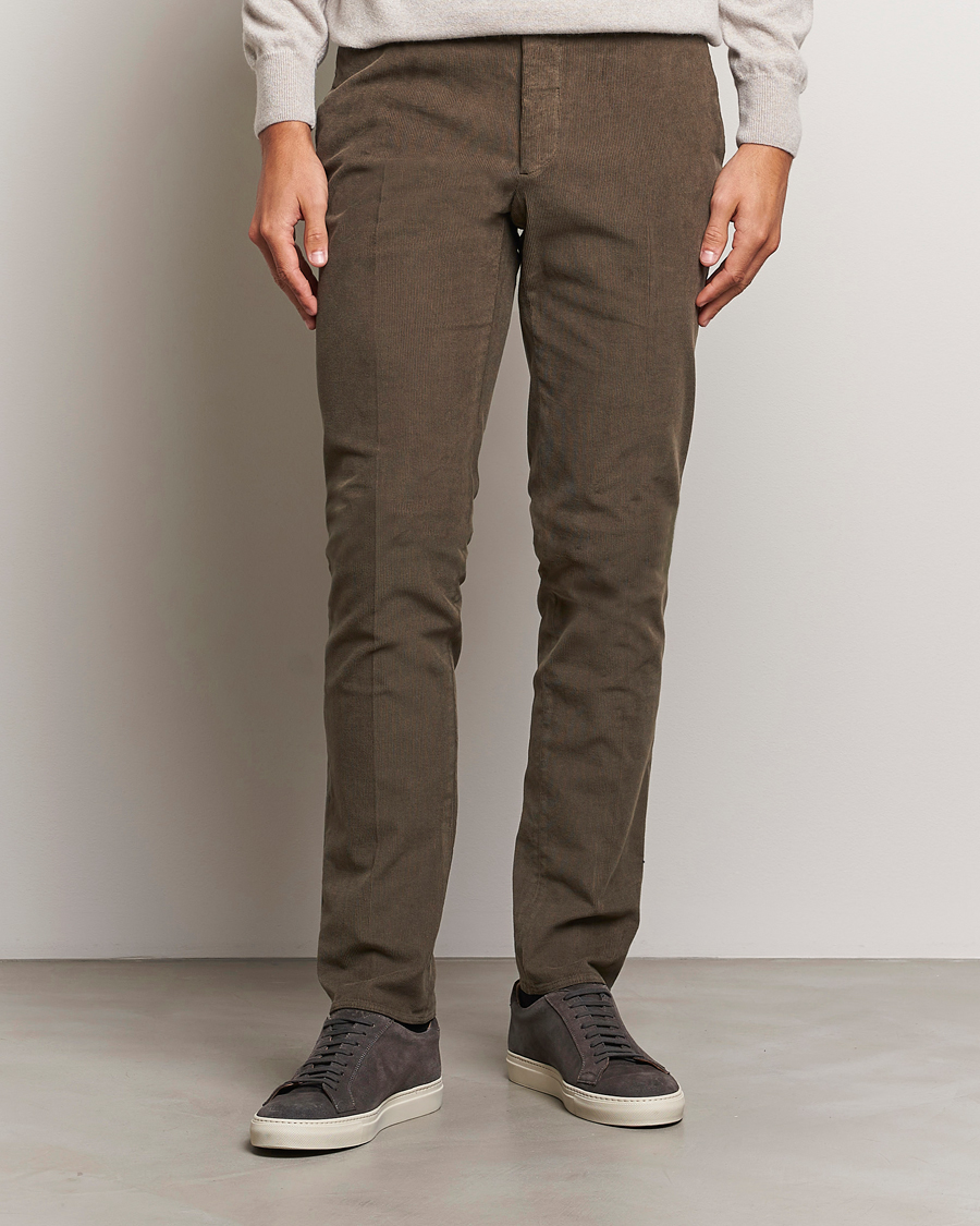 Homme | Pantalons En Velours Côtelé | Incotex | Slim Fit Baby Corduroy Trousers Brown