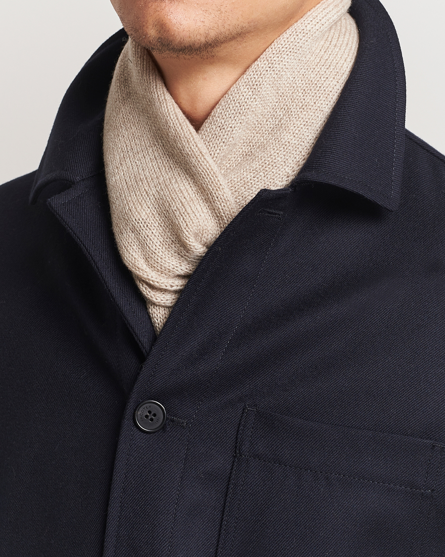 Homme |  | Piacenza Cashmere | Short Loop Cashmere Scarf Light Beige