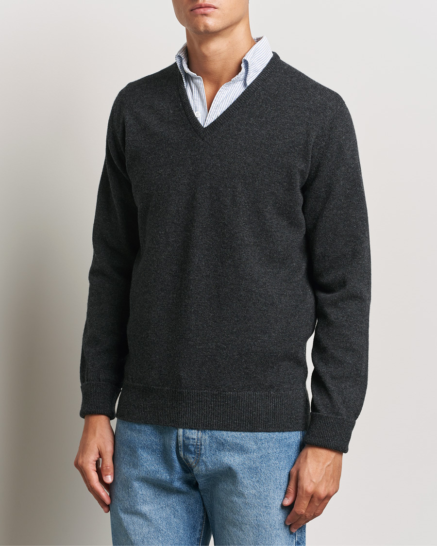 Homme | Vêtements | William Lockie | Rob Lambswool V-Neck Charcoal