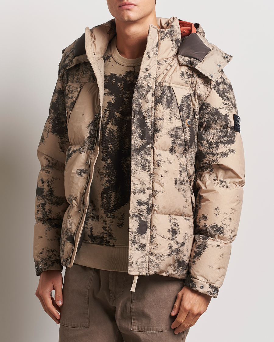 Homme |  | Stone Island | Thermo Sensitive Camo Down Jacket Dove Grey