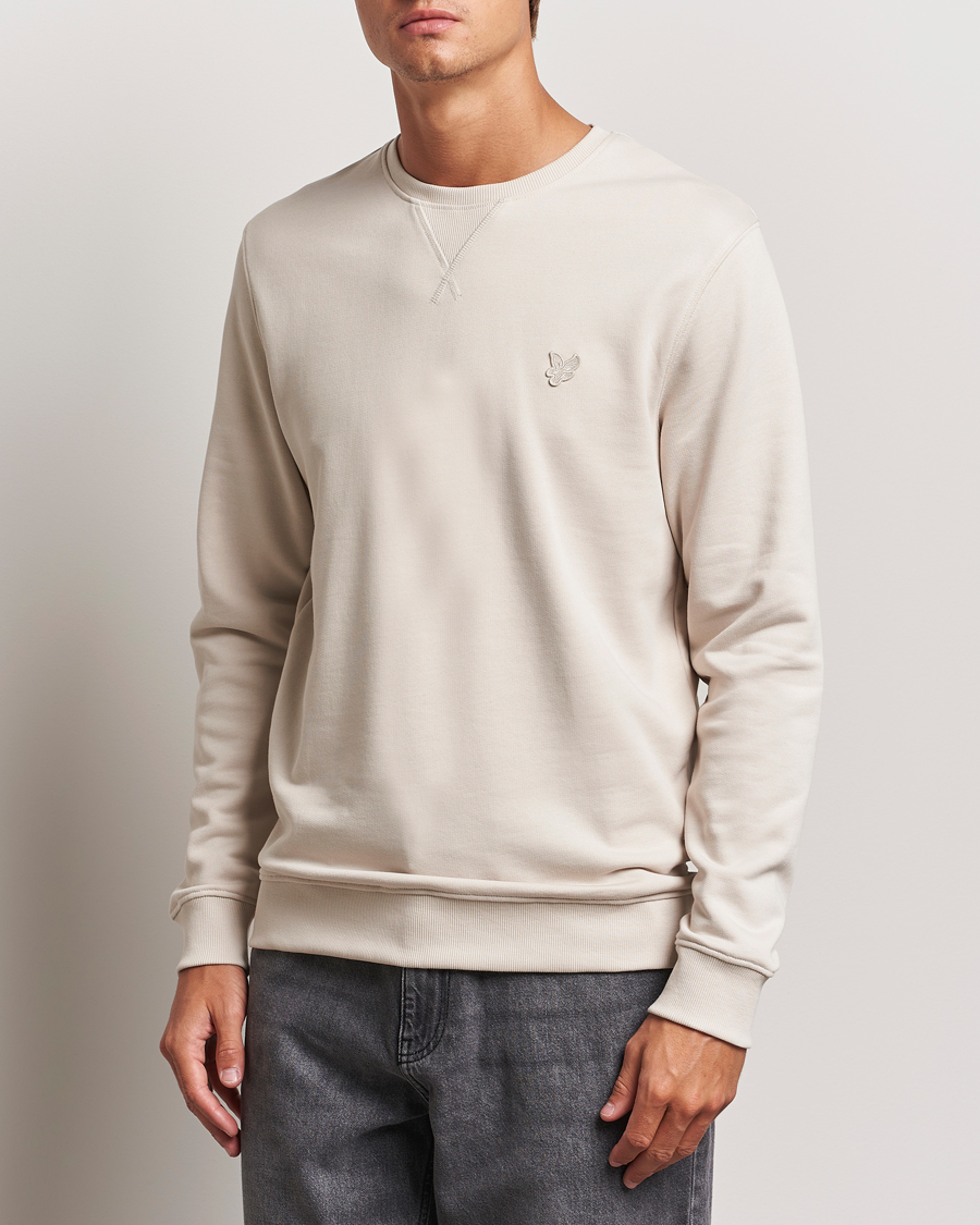 Homme |  | Lyle & Scott | Tonal Eagle Crew Neck Sweatshirt Cove