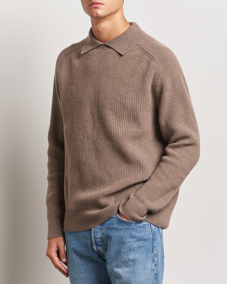 Homme |  | Sunspel | Ribbed Wool/Cashmere Poloneck Sandstone