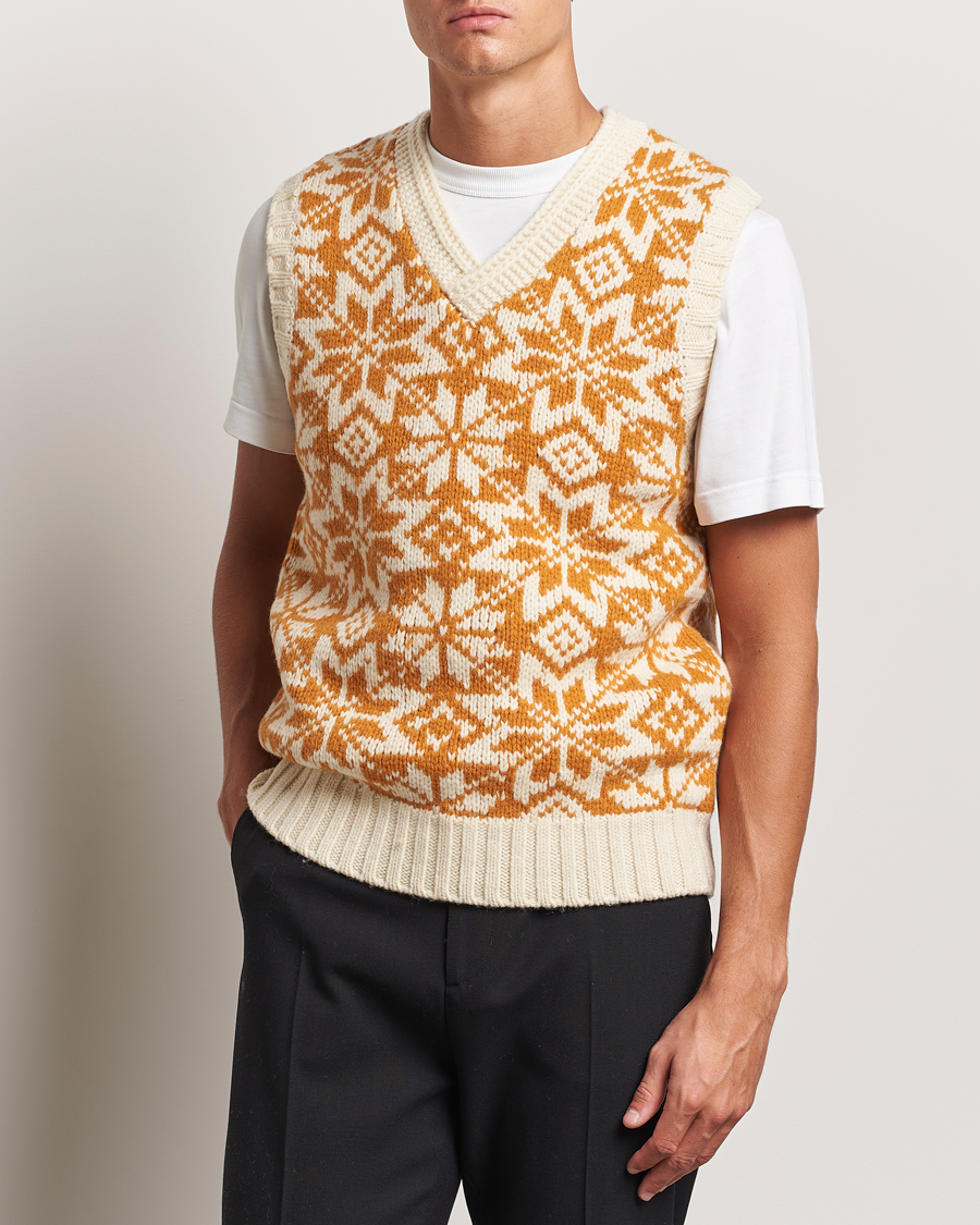 Homme |  | BEAMS PLUS | Snow Pattern Knit Vest Gold