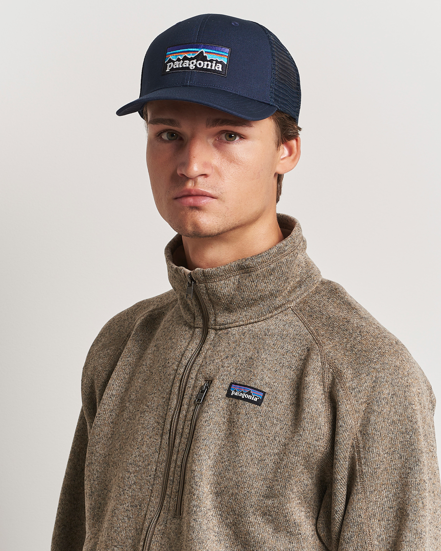 Homme |  | Patagonia | P-6 Logo Trucker Hat New Navy