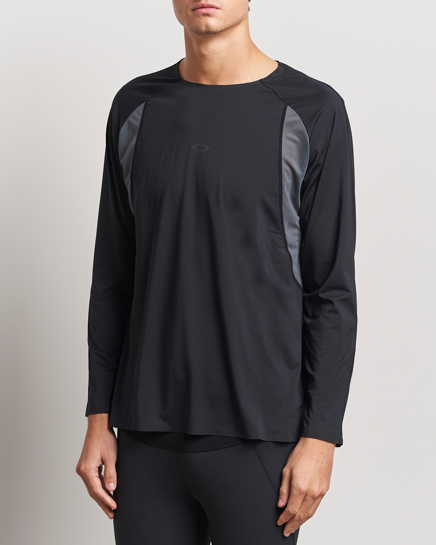 Homme |  | Oakley | Pursuit Pro Long Sleeve T-Shirt Blackout