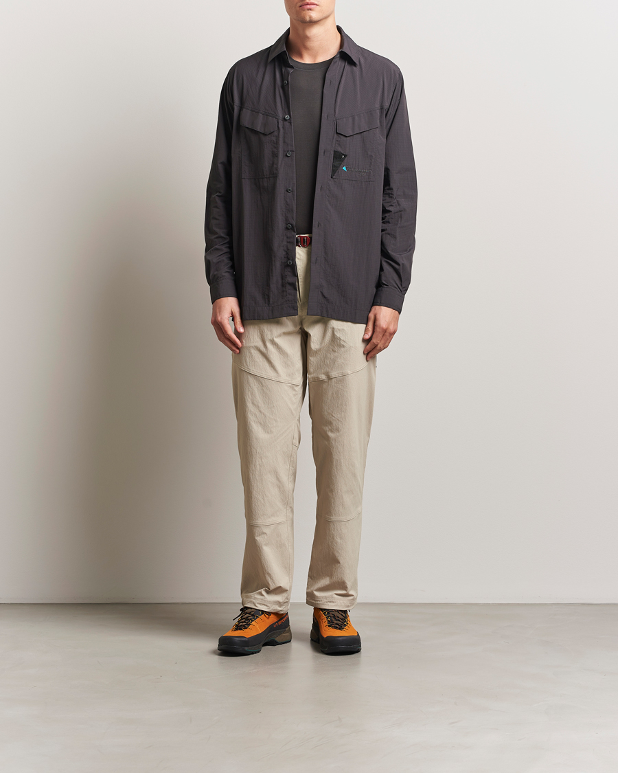Homme | Chemises | Klättermusen | Syn Long Sleeve Function Shirt Raven