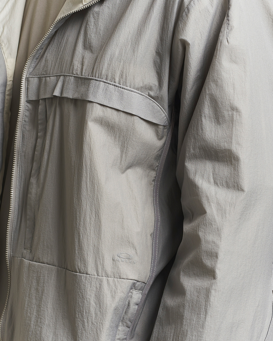 Homme | Manteaux Et Vestes | Oakley | Latitude Flight Wind Jacket Cement