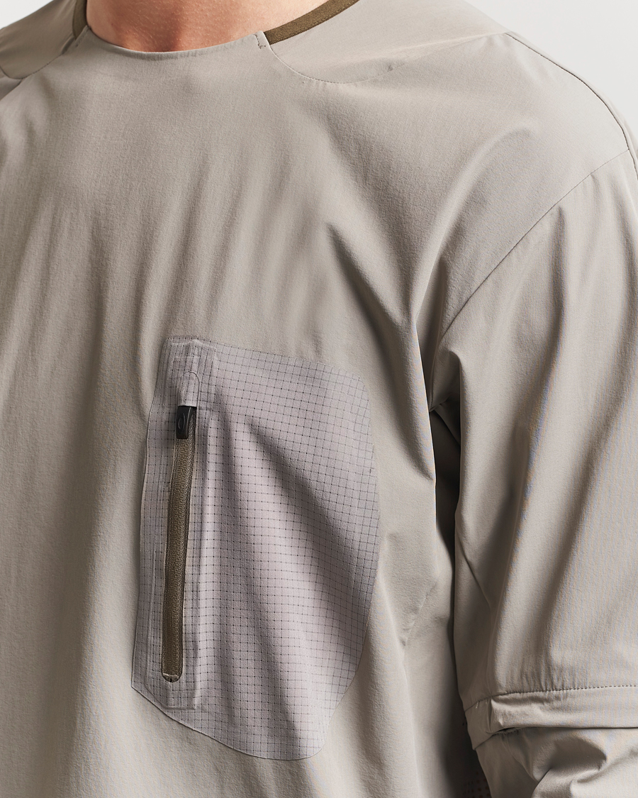 Homme | T-shirts | Oakley | Latitude Flight Convert Shell T-shirt Boulder Green