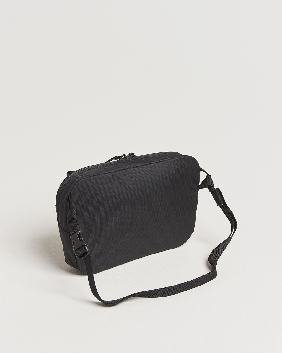 Homme | Arc'teryx Heliad Crossbody Bag Black | Arc'teryx | Heliad Crossbody Bag Black