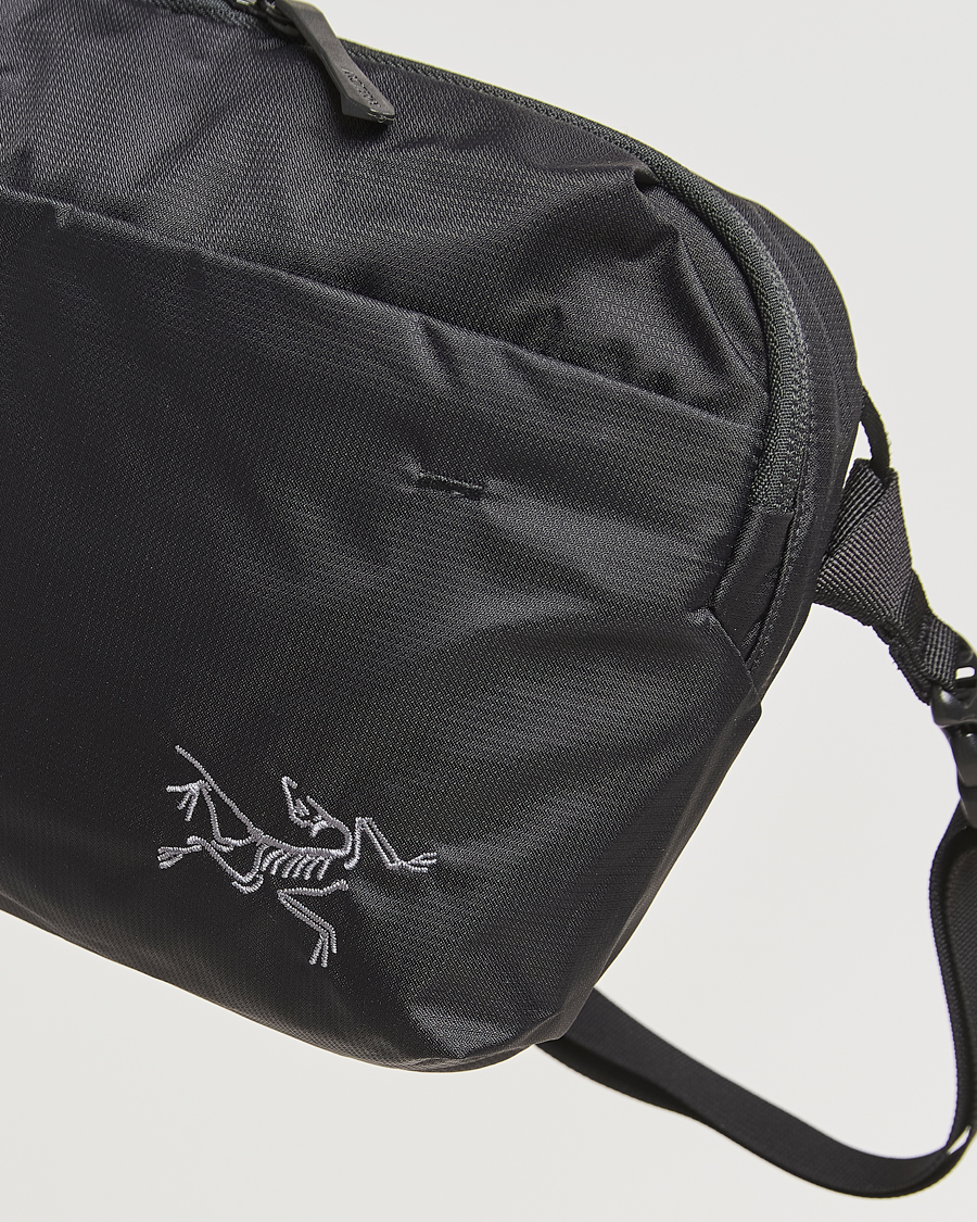 Homme | Arc'teryx Heliad Crossbody Bag Black | Arc'teryx | Heliad Crossbody Bag Black