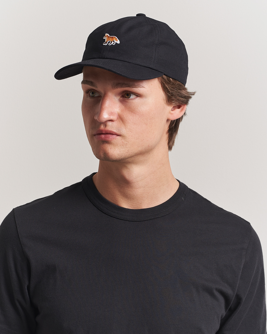 Homme | Maison Kitsuné Baby Fox 6 Panel Cap Black | Maison Kitsuné | Baby Fox 6 Panel Cap Black