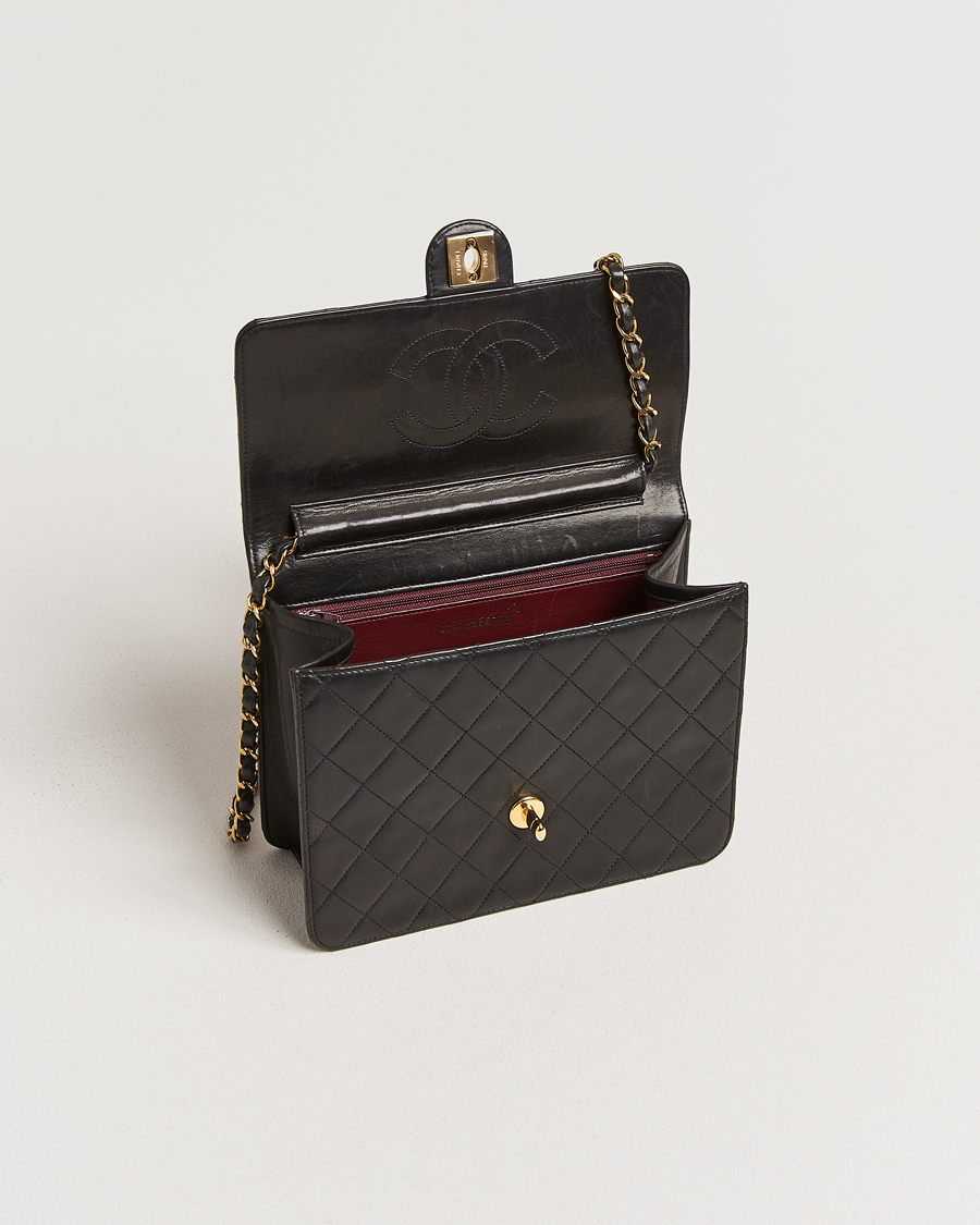 Homme | Chanel Pre-Owned Single Flap Bag Black | Chanel Pre-Owned | Single Flap Bag Black