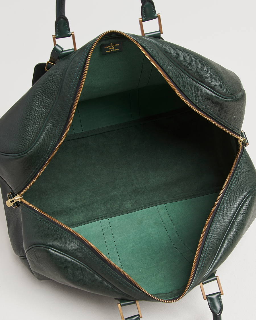 Homme | Louis Vuitton Pre-Owned Taiga Kendall GM Weekend Bag Green | Louis Vuitton Pre-Owned | Taiga Kendall GM Weekend Bag Green