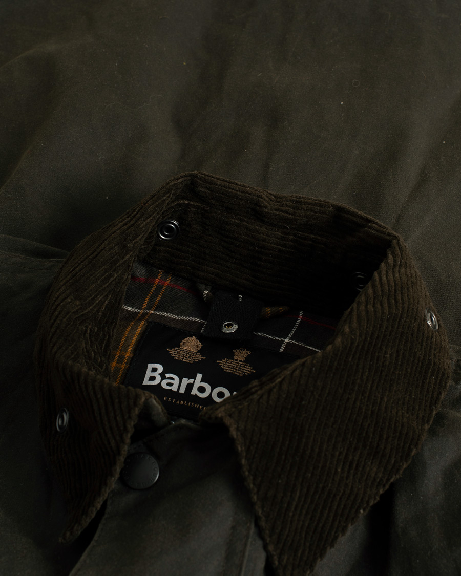 Homme | Barbour Lifestyle Classic Northumbria Jacket Olive | Pre-owned | Barbour Lifestyle Classic Northumbria Jacket Olive